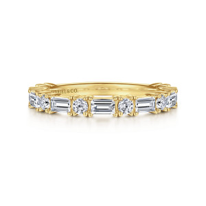 Gabriel & Co. AN15578Y44JJ 14 karat yellow gold Art Deco anniversary band, front view of the band with long rectangular stones alternating with small round ones