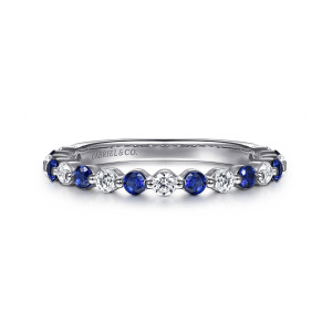 Gabriel & Co. AN15747V1W44SA 14 karat white gold Classic anniversary band, front view of a straight band with deep blue and colorless round stones alternating in a line