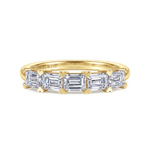 Gabriel & Co. AN16151Y43JJ 14 karat yellow gold Contemporary anniversary band, front view of five rectangular stones with heart-shaped prong tips and short gaps of metal between them