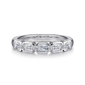 Gabriel & Co. AN16652W43JJ 14 karat white gold Contemporary anniversary band, front view of rectangular step cut diamonds in clipped rims with round beads between them