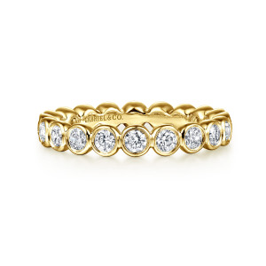 Gabriel & Co. AN16656-6Y44JJ 14 karat yellow gold Contemporary eternity band, front view of round diamonds in touching smooth cups with a scalloped edge along the top
