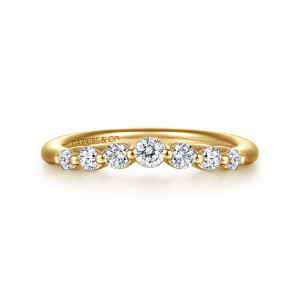 Gabriel & Co. AN16759Y44JJ 14 karat yellow gold Contemporary anniversary band, front view of round diamonds stepping down in size from the middle stone toward both ends