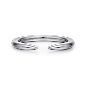 Gabriel & Co. AN16815W4JJJ 14 karat white gold Contemporary anniversary band, front view of the open gap between two tapered pointed ends
