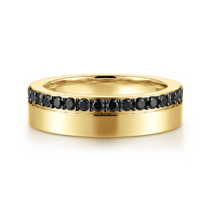 Gabriel & Co. AN16878Y4JBD 14 karat yellow gold Contemporary cigar band, front view of a single line of small dark stones beside a plain polished face