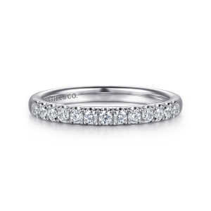 Gabriel & Co. AN17049W44JJ 14 karat white gold Classic wedding band, front view of the compact line of small round diamonds held in shared prongs across the top