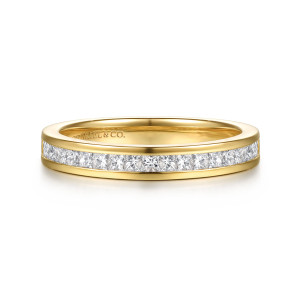 Gabriel & Co. AN17118Y44JJ 14 karat yellow gold Contemporary wedding band, front view of square stones lying edge to edge between low polished side walls
