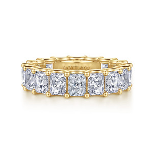 Gabriel & Co. AN17151-6Y43JJ 14 karat yellow gold Contemporary eternity band, front view of large rectangular diamonds in ball tipped prongs across the band