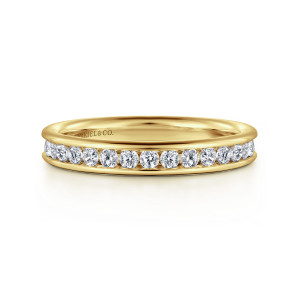 Gabriel & Co. AN7579Y44JJ 14 karat yellow gold Contemporary wedding band, front view of the band with a line of round stones sunk between two rolled rails