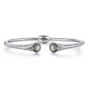 Gabriel & Co. BG3677SVJXB sterling silver Souviens bangle, front view of two round gray stones in twisted wire rims on the tapering hammered ends