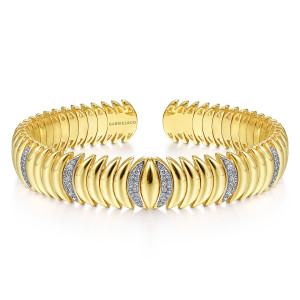 Gabriel & Co. BG4205-65Y45JJ 14 karat yellow gold Contemporary bangle, front view of the crescent ribs with a pair of pave diamond crescents around the center rib