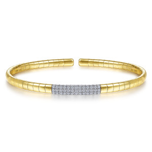Gabriel & Co. BG4378-62M45JJ 14 karat white and yellow gold Contemporary bangle, front view of the center diamond station set between plain polished segments, gap at the top