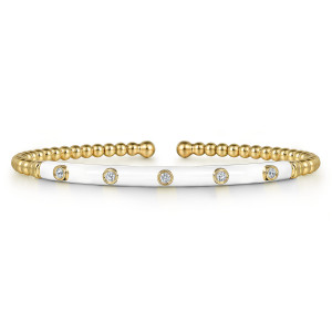 Gabriel & Co. BG4970E9Y45JJ 14 karat yellow gold Bujukan bangle, front view of the cuff with five bezel diamonds in a row along the pale enamel bar