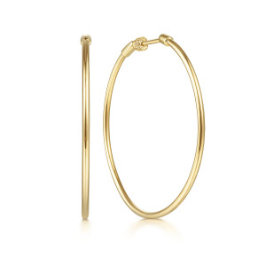 Gabriel & Co. EG13603Y4JJJ 14 karat yellow gold Contemporary earrings, front view of one hoop face on beside its twin edge on, ridged post end near top