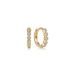 Gabriel & Co. EG14965Y45JJ 14 karat yellow gold Lusso earrings, front view of the pair, one huggie turned to show its smooth inner face and hinge