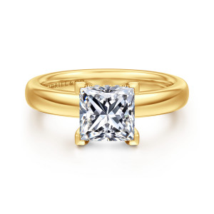 Gabriel & Co. ER16680S6Y84JJ 18 karat yellow gold Classic engagement ring, front view of a princess cut center gripped at its corners by squared prongs