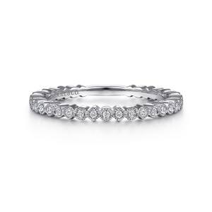 Gabriel & Co. LR4801W45JJ 14 karat white gold Stackable ring, front view of milgrain edged bezel diamonds alternating round and pointed collars