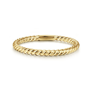 Gabriel & Co. LR51173Y4JJJ 14 karat yellow gold Stackable ring, front view of slanted rope ridges and the smooth bar with a maker's mark at the back