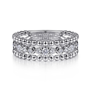 Gabriel & Co. LR51779SVJWS sterling silver Bujukan ring, front view of a stone row between two rows of polished metal beads on a wide band