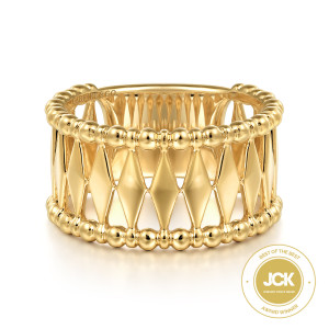 Gabriel & Co. LR52588Y4JJJ 14 karat yellow gold Bujukan ring, front view of pointed polished links between two bead rims with gaps showing through