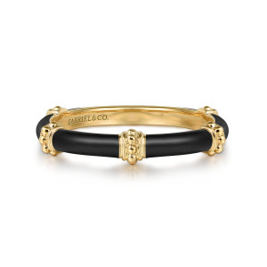Gabriel & Co. LR52650E8Y4JJJ 14 karat yellow gold Bujukan ring, front view of a black enamel tube flanked by beaded collars, with a maker's mark inside