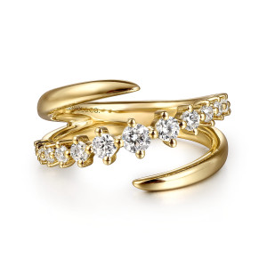 Gabriel & Co. LR52723Y45JJ 14 karat yellow gold Kaslique ring, front view of the two tapering ends passing either side of the prong set diamond row