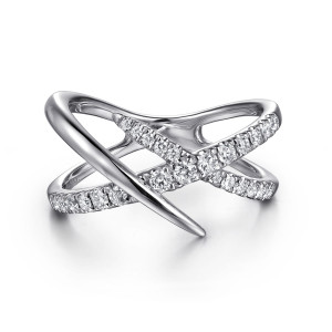 Gabriel & Co. LR52790W45JJ 14 karat white gold Kaslique ring, front view of the X crossing with a pointed polished strand over round diamonds