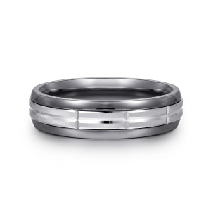 Gabriel & Co. MAB60211TAW4JJJ tantalum and 14 karat white gold Signature men's wedding band, front view of the lighter faceted center strip set between two glossy darker rims