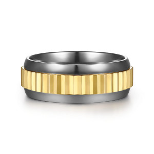 Gabriel & Co. MAB80233TAY4JJJ tantalum and 14 karat yellow gold Signature men's wedding band, front view of a warm fluted strip circling a glossy dark gray domed body