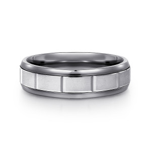 Gabriel & Co. MAR60214TAW4JJJ tantalum and 14 karat white gold Signature men's wedding band, front view of pale satin blocks set between dark rounded polished rails