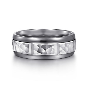 Gabriel & Co. MAR80219TAW4JJJ tantalum and 14 karat white gold Signature men's wedding band, front view of the hammered inlay sections separated by smooth bars between dark rails