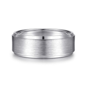 Gabriel & Co. MBH0120-80W4JJJ 14 karat white gold Signature men's wedding band, front view of the brushed flat face between two narrow polished beveled edges