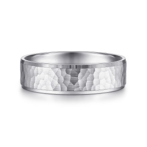 Gabriel & Co. MBL0146-60W4JJJ 14 karat white gold Classic men's wedding band, front view of the irregular hammered facets between two smooth beveled edges