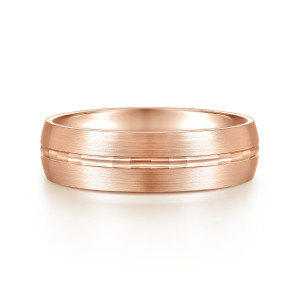 Gabriel & Co. MBM0108-60K4JJJ 14 karat rose gold Classic men's wedding band, front view of the grained satin face divided by a polished segmented groove