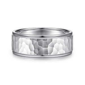 Gabriel & Co. MBM0129-80W4JJJ 14 karat white gold Signature men's wedding band, front view of the broad hammered facets between two narrow polished rails
