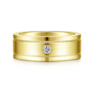 Gabriel & Co. MR15673Y44JJ 14 karat yellow gold Monument men's wedding ring, front view of the lone bezel diamond on the satin panel between two fine beaded lines