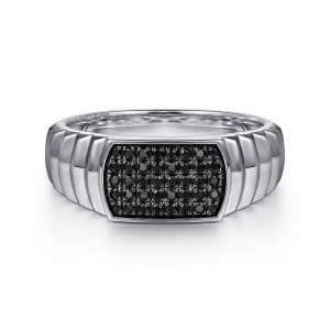 Gabriel & Co. MR20051SVJBS sterling silver Facets men's ring, front view of the plate of small black stones framed by polished stepped ribs on each shoulder