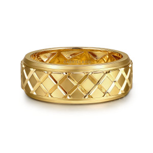 Gabriel & Co. MR20135Y4JJJ 14 karat yellow gold Geo men's ring, front view of the raised crisscross lattice between the two stepped rims