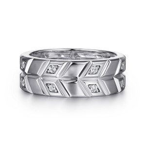 Gabriel & Co. MR20152W44JJ 14 karat white gold Facets men's ring, front view of the mirrored chevron ridges and diamonds in lozenge shaped settings