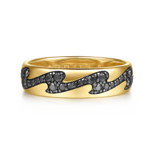 Gabriel & Co. MR20232Y4JBD 14 karat yellow gold Monument men's ring, front view of the wave ribbon of black stones curling across the polished band