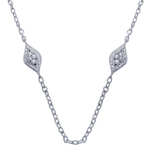 Gabriel & Co. NK3431W84JJ 18 karat white gold Victorian necklace, close detail of two pointed plaques with a milgrain edge and ridged oval links
