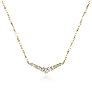 Gabriel & Co. NK5568Y45JJ 14 karat yellow gold Kaslique necklace, front view of the V shaped bar, its prong set stones graduating down from the point