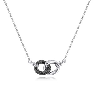Gabriel & Co. NK5651SVJBS sterling silver Souviens necklace, front view of interlocked oval links, one set with black stones and one hammered