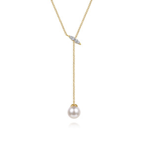 Gabriel & Co. NK5963Y45PL 14 karat yellow gold Kaslique necklace, front view of the pearl drop hanging below a pointed diamond set bar