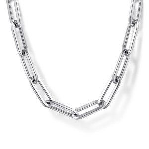 Gabriel & Co. NK6820-18SVJJJ sterling silver Contemporary necklace, close detail of the long glossy paperclip links joined at right angles