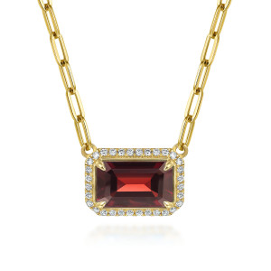Gabriel & Co. NK7468Y45GN 14 karat yellow gold Color necklace, front view of the red rectangular stone, its pointed prongs and the paperclip links