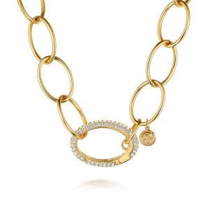 Gabriel & Co. NK8029Y45JJ 14 karat yellow gold Contemporary necklace, clasp view showing the diamond covered oval ring with its plain gate and hinge