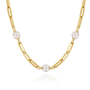 Gabriel & Co. NK8252Y4JPL 14 karat yellow gold Contemporary necklace, front view of round pearls between runs of elongated paperclip links