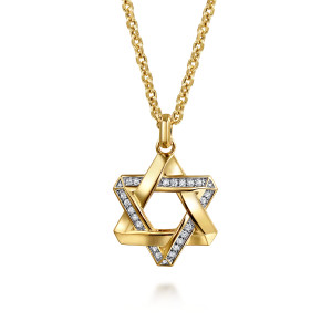 Gabriel & Co. NKM2173-22Y45JJ 14 karat yellow gold Modern Relics men's pendant necklace, front view of the interlaced star with diamonds lining some of its bands