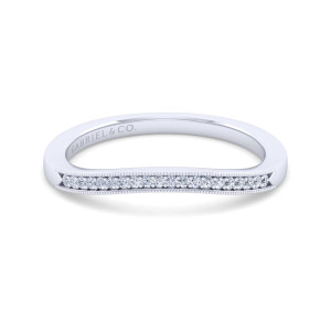 Gabriel & Co. WB11721R2W44JJ 14 karat white gold Victorian wedding band, front view of the shallow dip and the stone strip framed by beaded edges