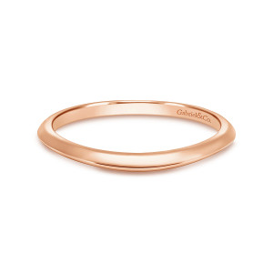 Gabriel & Co. WB11832R3K4JJJ 14 karat rose gold Contemporary wedding band, front view of a polished plain band with a raised central ridge and no stones